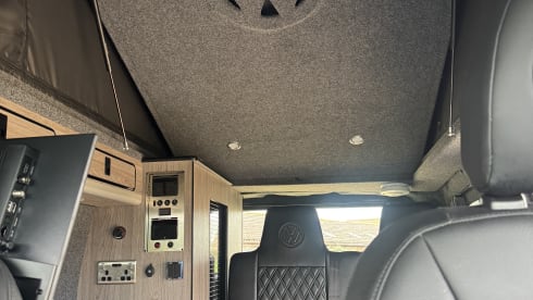 Volkswagen campervan met 4 slaapplaatsen vanaf 2025