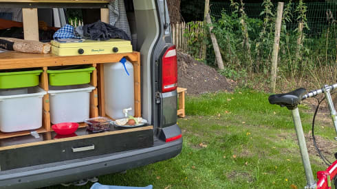 Cara – 2p Volkswagen campervan from 2017