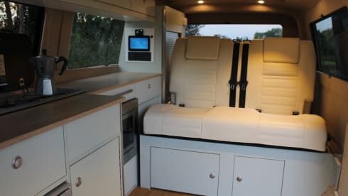 Olli – 2024 Conversion - 4 berth VW campervan from 2017 - equipment included!