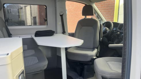 Grand California – 4p Volkswagen bus from 2020