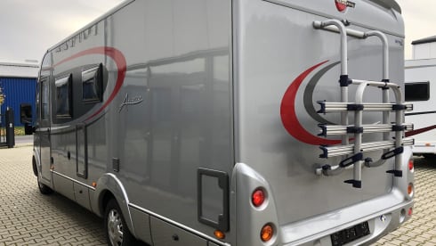 Krabje – Super nice travel camper Air conditioning Living space
