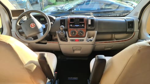 MC Luis – 4p Fiat semi-integrated from 2010