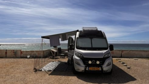 2p Adria Mobil bus uit 2020