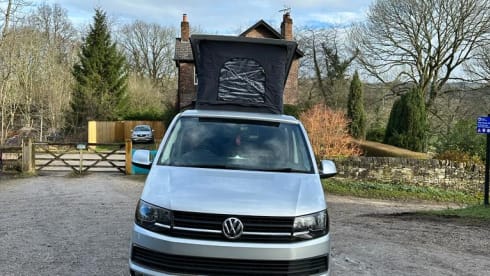 Joebow – 4 berth Volkswagen camper van 2018