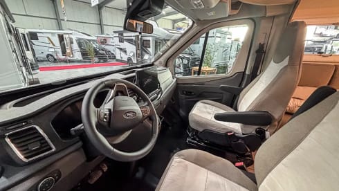 Drivetohappiness – 4p Ford semi-integrated uit 2026