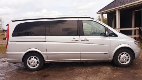 Mercedes Westfalia camper bus, MarcoPolo 4 persons