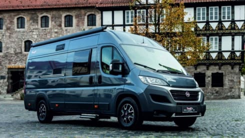 Unawatuna – Knaus Camperbus 2019, 640m long beds
