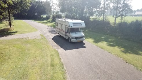 Large 6 person camper for rent. LMC Liberty