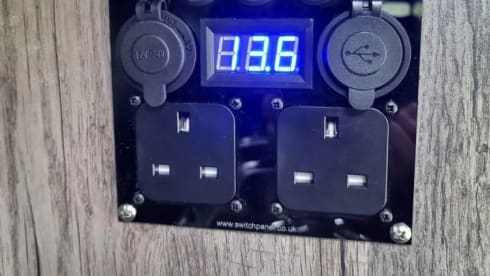 Vauxhall vivaro  – 4 berth Vauxhall vivaro campervan from 2018