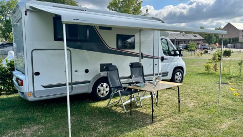 Romantic Luxury Camper – 2p LMC semi-integrated from 2020