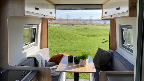 Bussie – Beautiful Adventure bus (2P), completely NEW equipped, also for tall people!