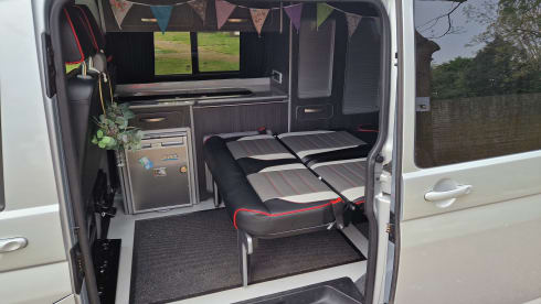 Angharad – Angharad - 4 Berth VW Campervan - *Insurance Included