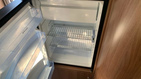 EXTRA DAYS Available Luxury Super Cozy Camper king-size bed / full air conditioning