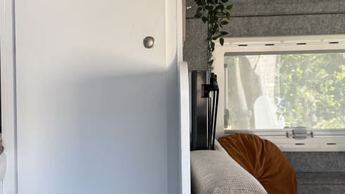 Charmant camping-car pour 2 personnes – entièrement équipé et prêt pour l'aventure