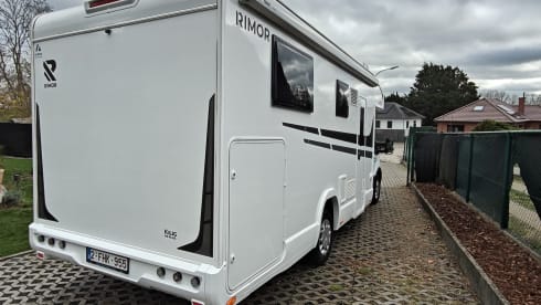 5p Ford semi-integrated from 2023