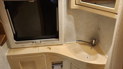 Louna  – Comping car 