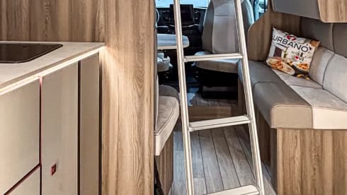Drivetohappiness – 4p Ford semi-integrated uit 2026