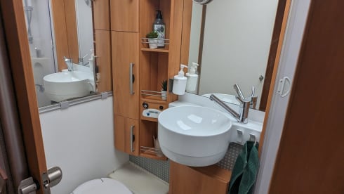 5p Hymer alcove from 2005