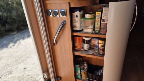 Lexi – Very nice and luxurious complete large camper