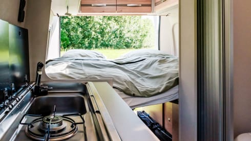 YOURMOMENTS_Vanlife  – Escape to nature with our luxurious off-grid camper bus 