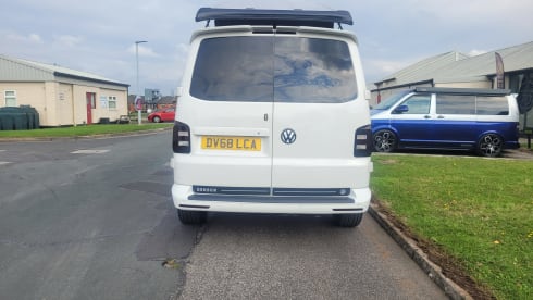 4 berth Volkswagen campervan