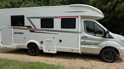 Safari – 4 berth Roller Team semi-integrated from 2025