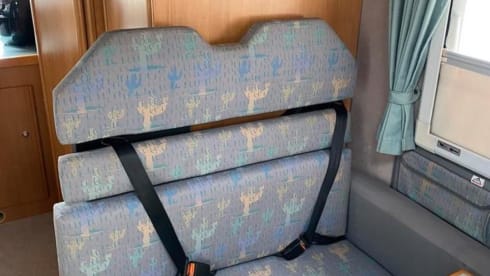 4p Volkswagen alcove from 1998