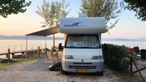 Spacious comfortable alcove camper 