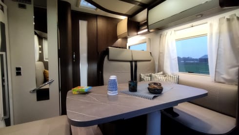 Vrijheid – Luxury Benimar Cocoon 496 Automatic motorhome 4 persons