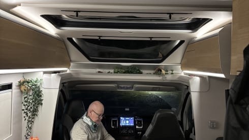 Adria Coral 670 met lengtebedden. Met alles erop en eraan! 