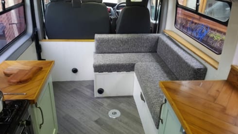 BETTY BOXER – BETTY - PEUGEOT BOXER XLWB - Quirky converted campervan 