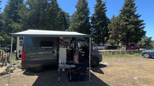 Adventurous Mercedes-Benz Hymer campervan 2p