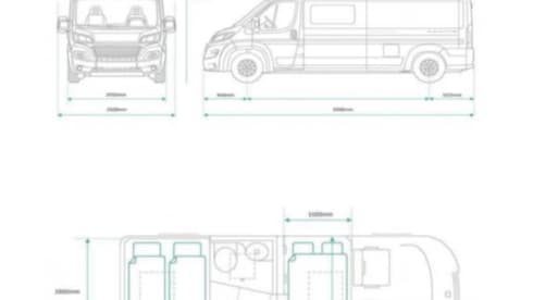 4p Peugeot bus uit 2021