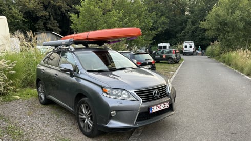 Unique roadtrip car – 2p LEXUS SUV rooftop - comfort classic 