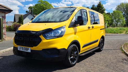 "Moira" - Your 2 Berth Dreamy Yellow Camper!  *INSURANCE INCLUDED* 