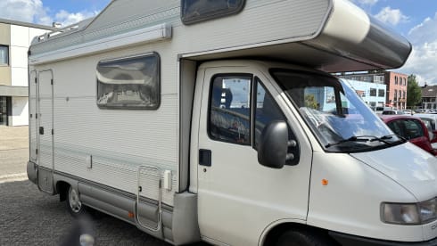 Rickie  – 5p Rimor alcove from 2000