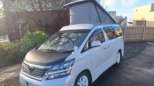 VEL – Toyota campervan met 2 slaapplaatsen uit 2009