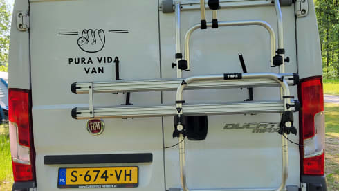 Pura Vida Van – 3-person bus camper built in 2023