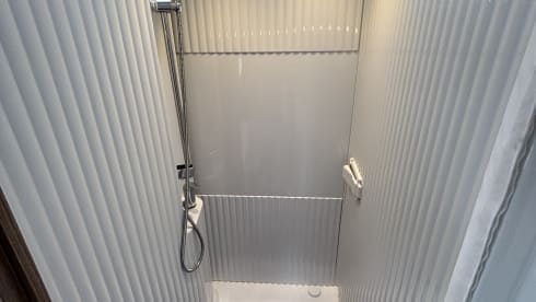 i338 AUTOMAAT – i338 camper AUTOMATIC