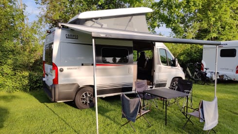 Manoeuvrable camper with 4 sleeping places - Burstner Campeo Roadrunnen C600