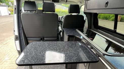 Wee Mags – Immaculate 4 berth 2017 VWT5 Camper