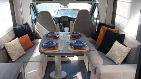 720 Titanium Premium – 5p Chausson semi-integrated from 2021 - NEW CONDITION
