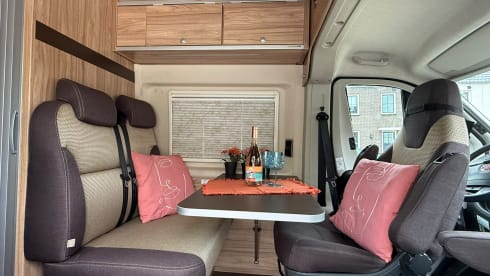 Georgy Boy – George ; camping-car Hymer Easy Bus 4 places ! 
