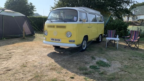 Daffy – Classic VW Type 2 Campervan