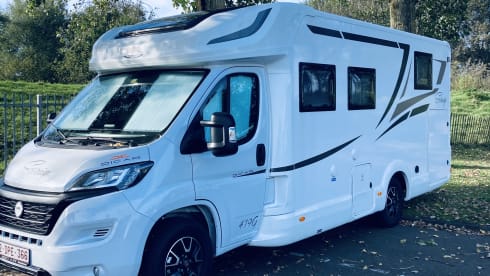 Queen McLouis – 5p McLouis semi-integrated uit 2023