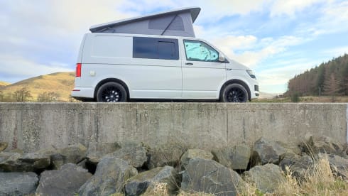 Baz – 4 berth Volkswagen campervan from 2019