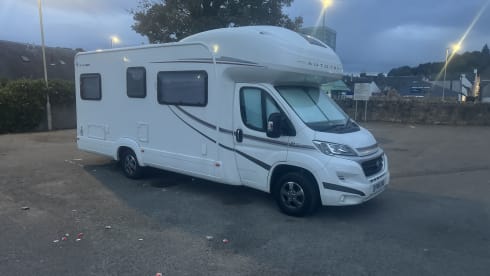 carrie the camper  – modern 6 berth camper 4 belts start your adventure now 