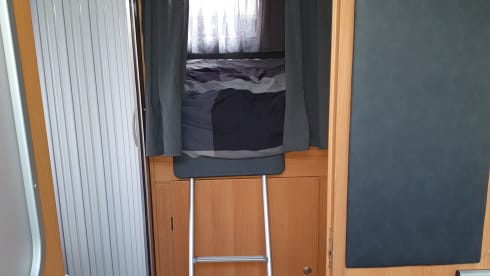Louis  – Spacious 2 person Louis camper