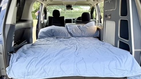 Kenji – Toyota Vellfire Auto - 4 berth camper van (Brand new conversion)