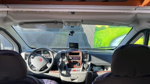 M&M – 6p Fiat semi-integrated uit 2010